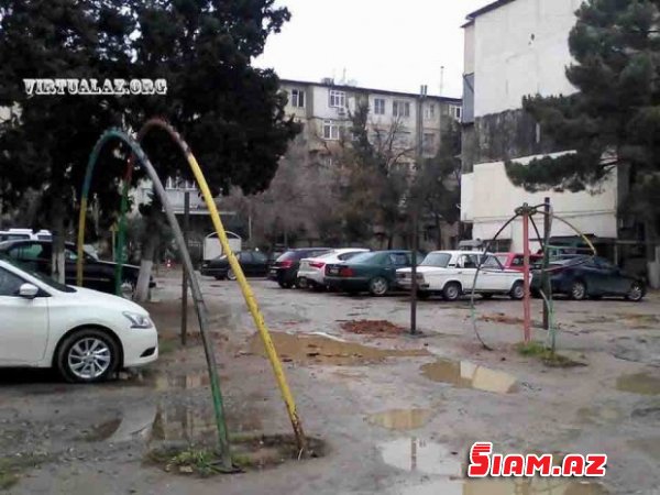 Bakıda uşaq meydançası ağaclarla birgə bir gecədə necə məhv oldu… Bakıda uşaq meydançası ağaclarla birgə bir gecədə necə məhv oldu…