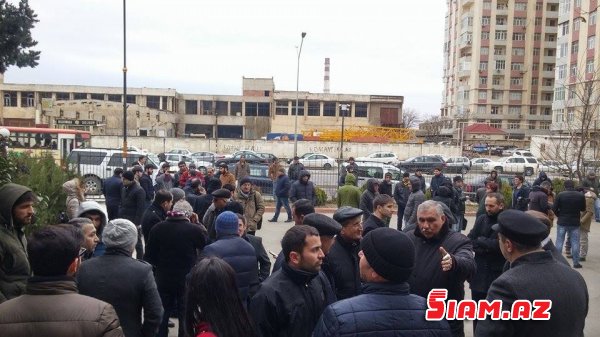 Mehman Hüseynov məhkəmədən çıxdı və başına gətirilən dəhşətləri danışdı VİDEO Mehman Hüseynov məhkəmədən çıxdı və başına gətirilən dəhşətləri danışdı VİDEO