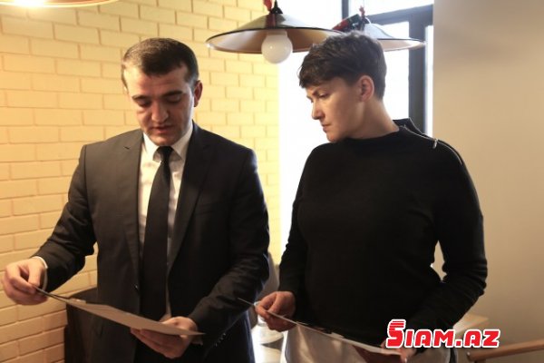 Ukraynanın Milli Qəhrəmanı Nadiya Savçenko kəlbəcərli girovların müdafiəsinə qoşulur Ukraynanın Milli Qəhrəmanı Nadiya Savçenko kəlbəcərli girovların müdafiəsinə qoşulur