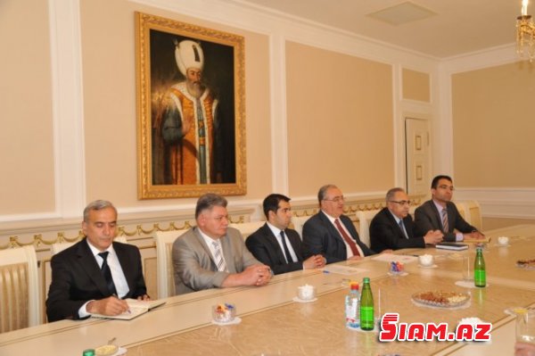 Neoosmançı Ali Məhkəmə sədri Heydər Əliyevi yox, Sultan Süleymanı seçdi – FOTO+FAKT Neoosmançı Ali Məhkəmə sədri Heydər Əliyevi yox, Sultan Süleymanı seçdi – FOTO+FAKT