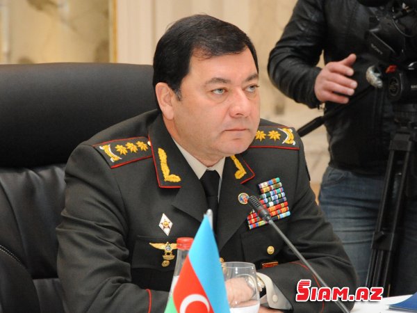 Eldar Mahmudovun eyvanının altında öldürülən general Eldar Mahmudovun eyvanının altında öldürülən general