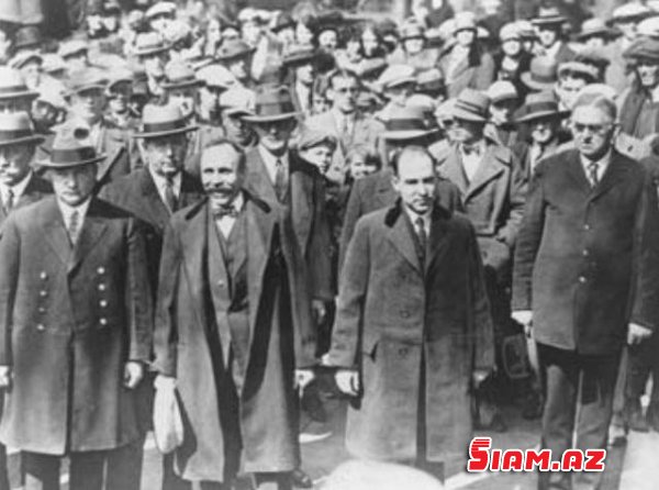 Arvadının sayəsində 318 milyard qazanan neft maqnatı - Rokfeller FOTOLAR Arvadının sayəsində 318 milyard qazanan neft maqnatı - Rokfeller FOTOLAR