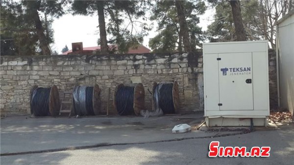 Tovuzda təzə bazar- köhnə bazar mübahisəsi - əhali yeni ticarət mərkəzinə niyə getmir... (FOTOLAR) Tovuzda təzə bazar- köhnə bazar mübahisəsi - əhali yeni ticarət mərkəzinə niyə getmir... (FOTOLAR)