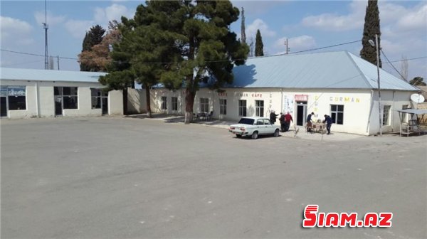 Tovuzda təzə bazar- köhnə bazar mübahisəsi - əhali yeni ticarət mərkəzinə niyə getmir... (FOTOLAR) Tovuzda təzə bazar- köhnə bazar mübahisəsi - əhali yeni ticarət mərkəzinə niyə getmir... (FOTOLAR)