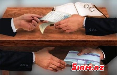 Rüşvət hər yerdə var, amma baxır necə... Rüşvət hər yerdə var, amma baxır necə...