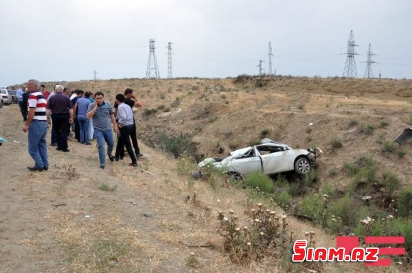 Bakı-Qazax yolunda dəhşətli qəza – 5 nəfər ölüb + ADLAR (Yenilənib) Bakı-Qazax yolunda dəhşətli qəza – 5 nəfər ölüb + ADLAR (Yenilənib)