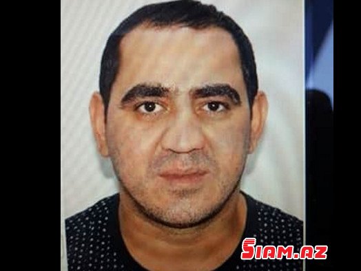 Yolda "avtoş”luq edən bayker məşhur müğənninin əri imiş - Foto Yolda "avtoş”luq edən bayker məşhur müğənninin əri imiş - Foto