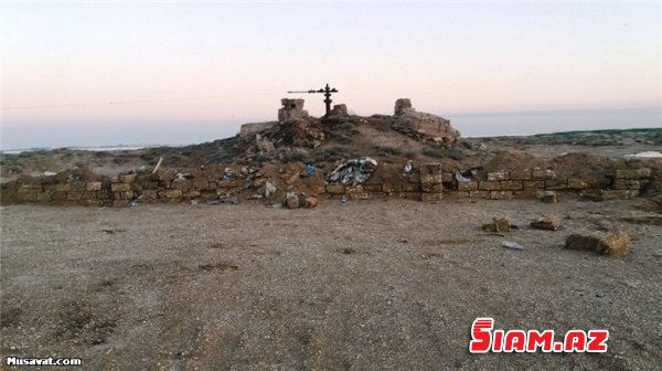 Şəfa mənbəyi olan təbii sərvətimiz Duzlu göl antisanitariya içində boğulur - REPORTAJ, FOTOLAR Şəfa mənbəyi olan təbii sərvətimiz Duzlu göl antisanitariya içində boğulur - REPORTAJ, FOTOLAR