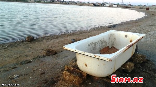 Şəfa mənbəyi olan təbii sərvətimiz Duzlu göl antisanitariya içində boğulur - REPORTAJ, FOTOLAR Şəfa mənbəyi olan təbii sərvətimiz Duzlu göl antisanitariya içində boğulur - REPORTAJ, FOTOLAR