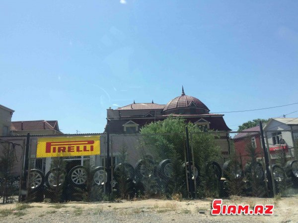JURNALİSTLƏRİN BİNASINDAN EV İSTƏYƏN POLKOVNİKİN MİLYONLUQ VİLLASI – Fotolar JURNALİSTLƏRİN BİNASINDAN EV İSTƏYƏN POLKOVNİKİN MİLYONLUQ VİLLASI – Fotolar