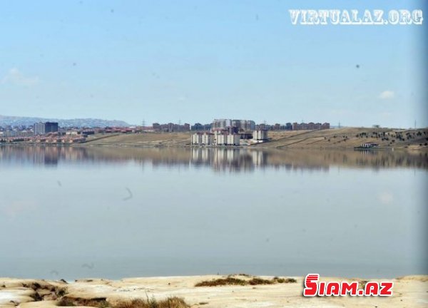 Masazırın duz gölünə axan çirkab suları, leş qoxusu Masazırın duz gölünə axan çirkab suları, leş qoxusu