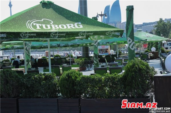 Bulvar ərazisində yenə "sadə çay" problemi: "Hər ay 1500 manat icarə pulu veririk" - REPORTAJ, FOTOLAR Bulvar ərazisində yenə "sadə çay" problemi: "Hər ay 1500 manat icarə pulu veririk" - REPORTAJ, FOTOLAR