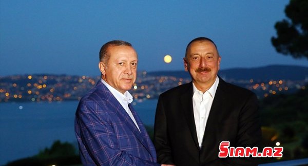 Danışıqlara yox, işğalçıya zərbə endirməyə davam - ekspertlər şansdan yararlanmağın tərəfdarıdır Danışıqlara yox, işğalçıya zərbə endirməyə davam - ekspertlər şansdan yararlanmağın tərəfdarıdır