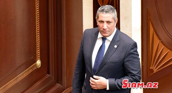 Nazir müavinləri gedir, ciddi ixtisarlar başlayır Nazir müavinləri gedir, ciddi ixtisarlar başlayır