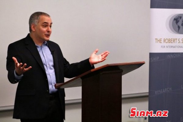 Amerikalı bloqqer Putini əlbəyaxa döyüşə çağırdı: “Harda istəsə görüşək...” Amerikalı bloqqer Putini əlbəyaxa döyüşə çağırdı: “Harda istəsə görüşək...”