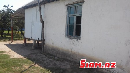 Zərdablı məmur əlilin haqqını kəsdi, qardaşına da dava açdı - FOTOLAR, VİDEO Zərdablı məmur əlilin haqqını kəsdi, qardaşına da dava açdı - FOTOLAR, VİDEO