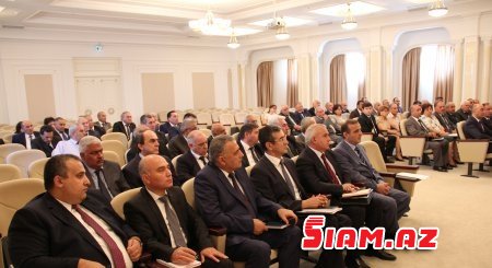 Nazir qohumlarını işə götürən institut direktorunu qovdu - FOTO Nazir qohumlarını işə götürən institut direktorunu qovdu - FOTO