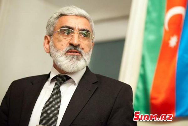 Elçibəyin cənazəsi ilə birgə Bakıya bir çanta pul gətirilibmiş Elçibəyin cənazəsi ilə birgə Bakıya bir çanta pul gətirilibmiş