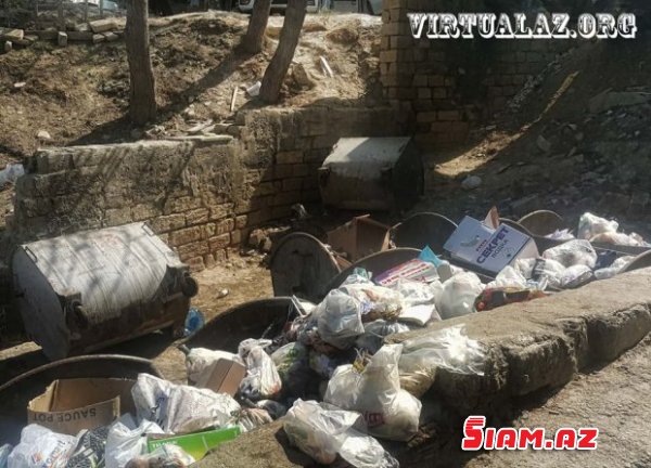 Nəsimi rayonunda zibillik: sakinlər şikayət edir Nəsimi rayonunda zibillik: sakinlər şikayət edir