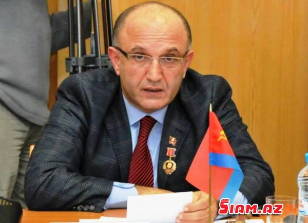 Sabir Rüstəmxanlı: "26 lar”ın qəbrini ziyarətə gedənlər yer üzünün ən şərəfsiz adamlarıdır” Sabir Rüstəmxanlı: "26 lar”ın qəbrini ziyarətə gedənlər yer üzünün ən şərəfsiz adamlarıdır”