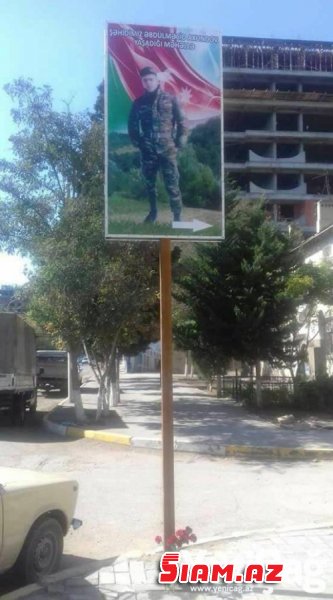 “Gecə ilə şəhidlərin plakatlarını sökdülər” – Zakir Fərəcova şok ittiham “Gecə ilə şəhidlərin plakatlarını sökdülər” – Zakir Fərəcova şok ittiham