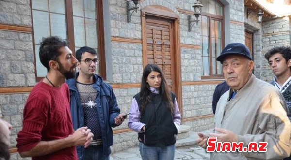 Turist Lahıca gəlir, yerli əhali isə qəsəbədən qaçır Turist Lahıca gəlir, yerli əhali isə qəsəbədən qaçır