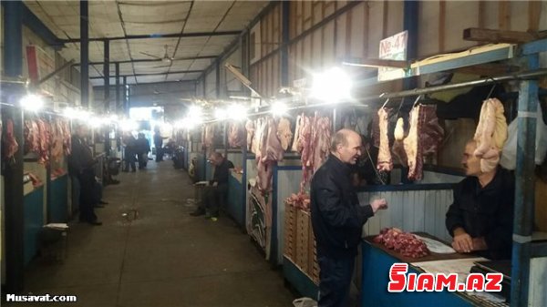 Bakı bazarlarında satılan 5,50 manatlıq ət... - FOTOLAR Bakı bazarlarında satılan 5,50 manatlıq ət... - FOTOLAR