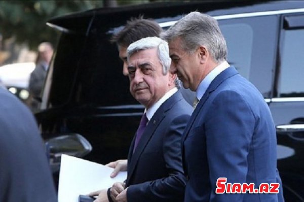 Karapetyan hara, Əliyevlə danışıqlar aparmaq hara? - Rusiyadakı 1 nömrəli erməninin mövqeyi Karapetyan hara, Əliyevlə danışıqlar aparmaq hara? - Rusiyadakı 1 nömrəli erməninin mövqeyi