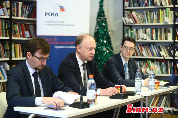 Rusiyalı ekspertlər: 2018-ci ildə Dağlıq Qarabağ münaqişəsinin gərginləşməsi riski olduqca yüksəkdir Rusiyalı ekspertlər: 2018-ci ildə Dağlıq Qarabağ münaqişəsinin gərginləşməsi riski olduqca yüksəkdir